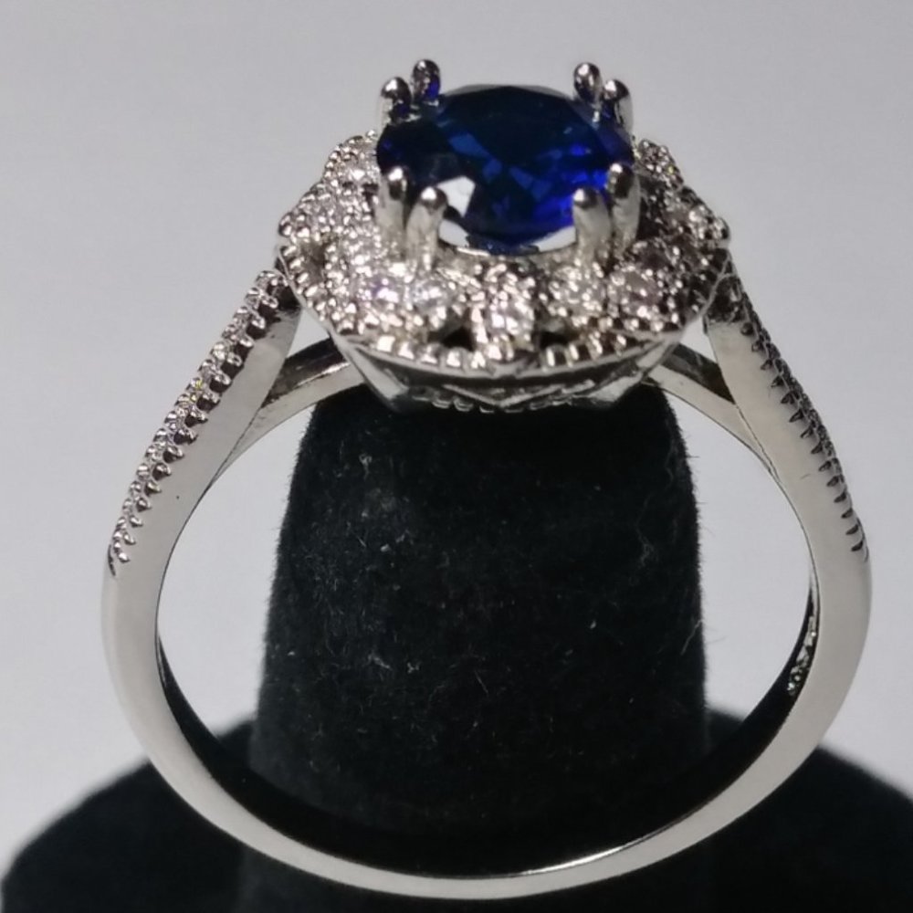 Stunning Sapphire Ring, Size 9